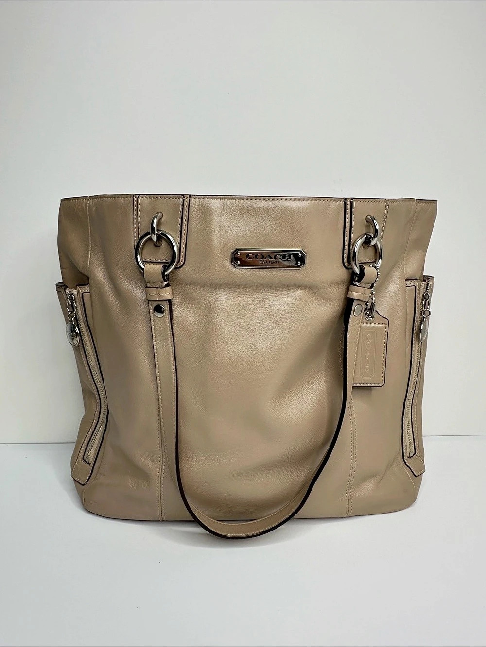 Coach F19456 Gallery Leather Large Tote Putty Beige Silver Hardware